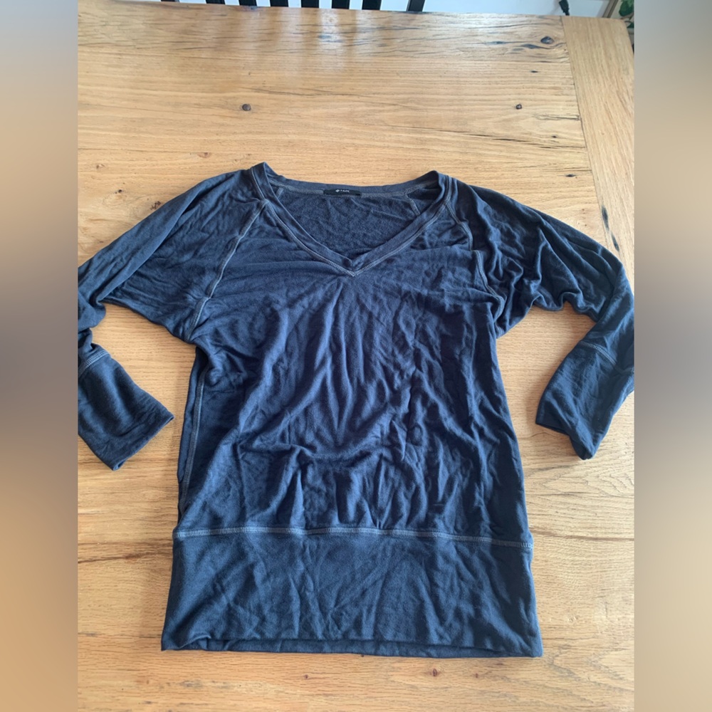 Nux Raglan Vneck‎ Long Sleeve Tee Shirt Gray Women’s Small Preloved